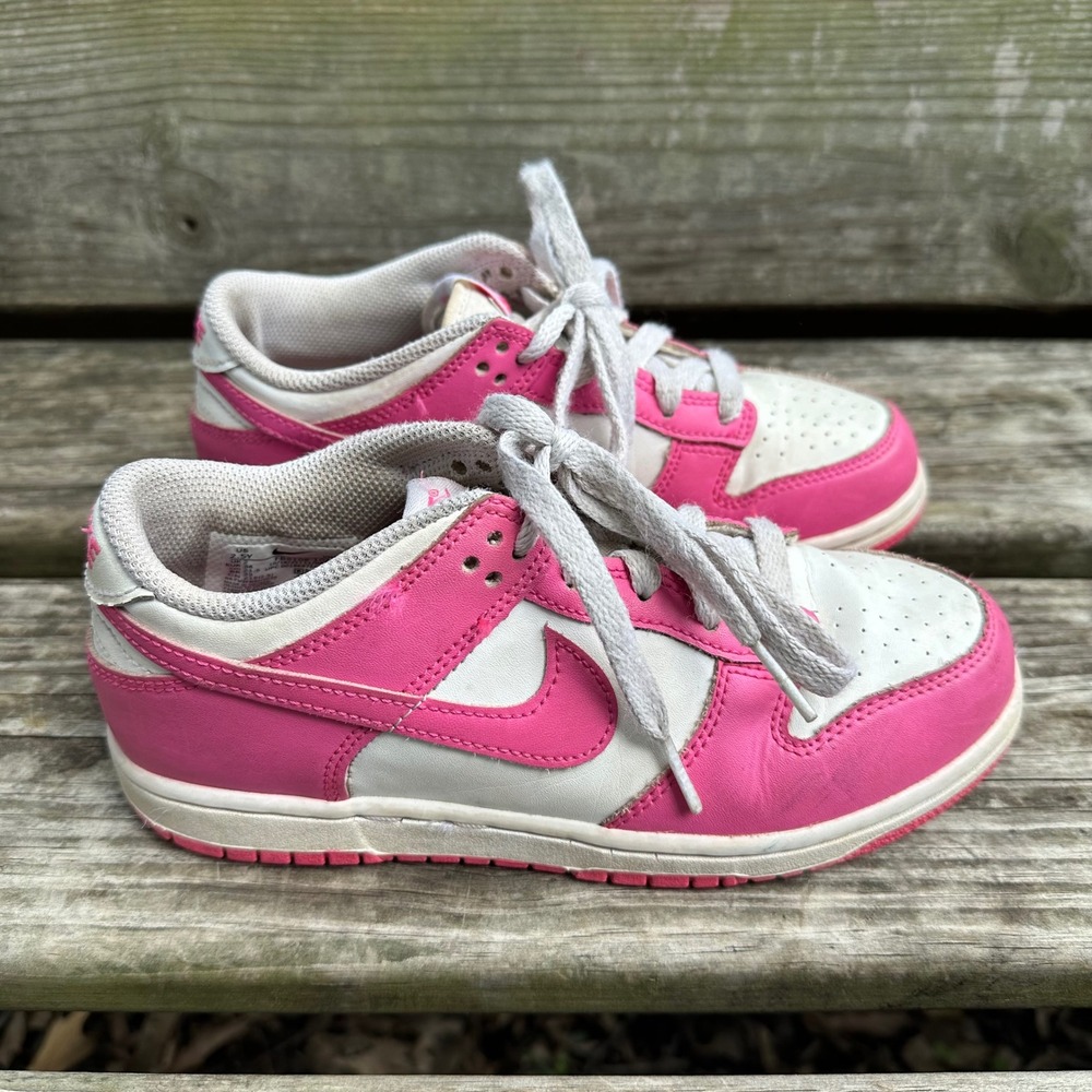 Nike Dunk Low Laser Fuschia Pink White Kids Sneakers Girls Size 2.5 Athletic